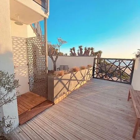 Le Littoral - Piscine Et Aux Pieds *